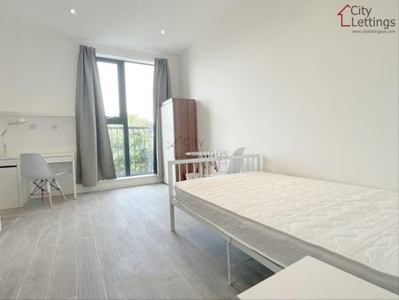 Studio to rent - Photo 4