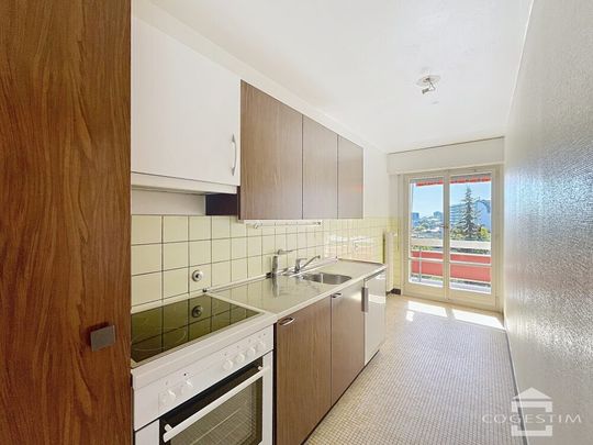 Agréable appartement de 3 pièces au 4ème étage proche du centre ville - Foto 1