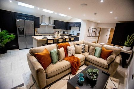 9 bedroom house to rent - Photo 3