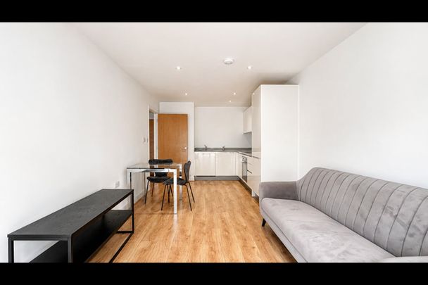 1 Bed Flat, Headstone Road, HA1 - Photo 1