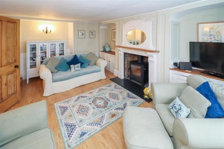 3 bedroom terraced house to rent - Photo 4