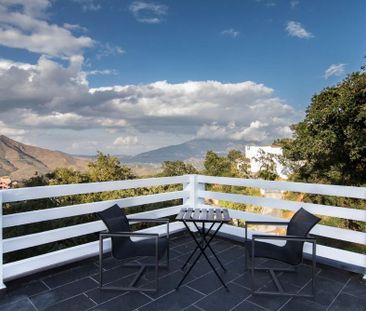 3 bedroom luxury Villa for rent in Marbella Del Este, Spain - Photo 1