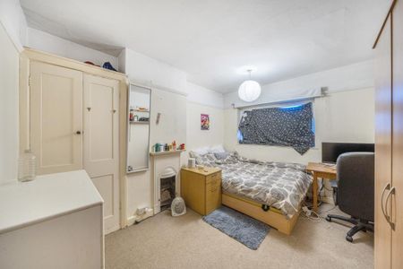 3 bedroom semi-detached house to rent - Photo 4