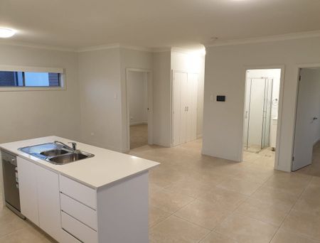 MODERN TWO BEDROOM TOWNHOUSE IN CONVENIENT LOCATION - Photo 3