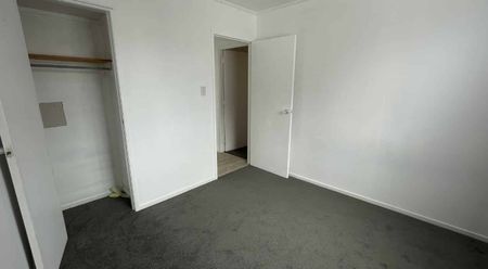 Ranui, 3 Bedroom - Photo 4