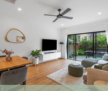 Modern Townhouse Living in Boutique Clayfield Complex - Photo 3