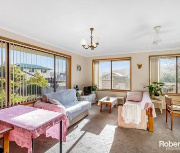 Neat and Tidy 2 Bedroom Unit - Photo 6