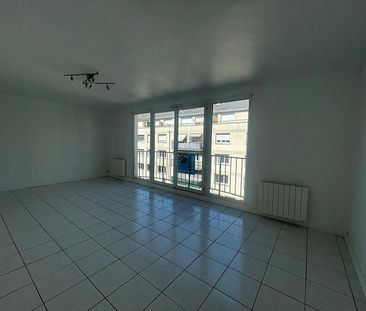 Location Appartement 3 pièces 63m² ROUEN 76000 - Photo 2