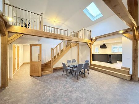 3 bedroom detached house to rent - Photo 2