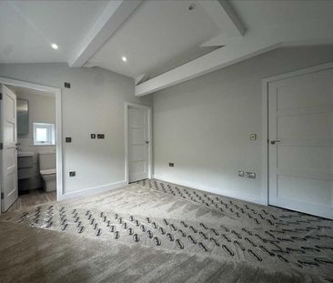 4 bedroom apartment to rent - Photo 4