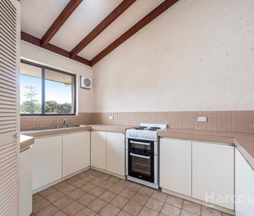 Perfectly Positioned Townhouse on a Prime Corner - Photo 5