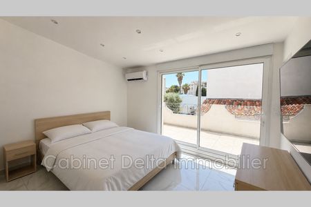 Location Maison 4 pièces 85m² LA SEYNE SUR MER 83500 - Photo 2