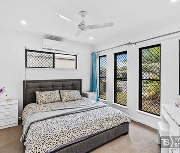 Family Living at Its Finest in Mount Peter – Spacious, Stylish & Se... - Photo 1