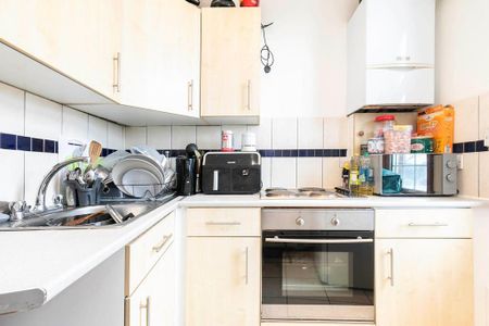 2 bedroom flat to rent - Photo 5