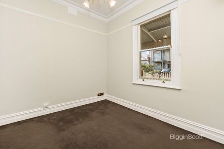 2 BEDROOM GEM IN GREAT LOCATION - Photo 5