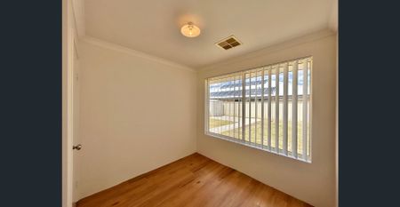 Refreshed Modern 4 x 2 Family Home! - Photo 5