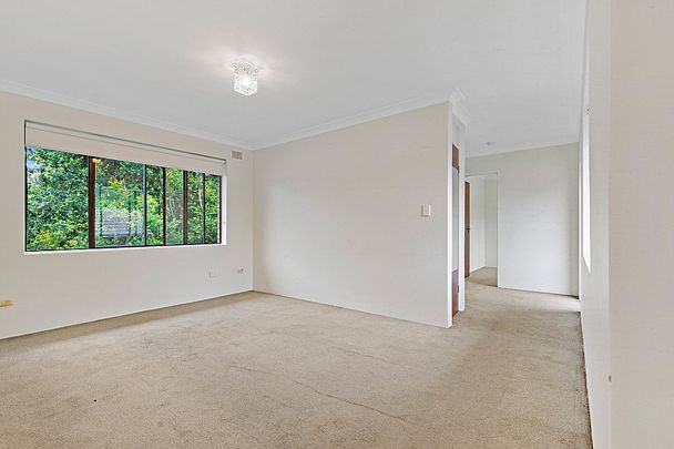 Bright apartment, conveniently located - Photo 1