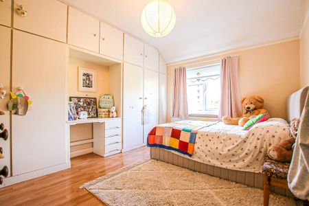 3 bedroom terraced house to rent - Photo 4