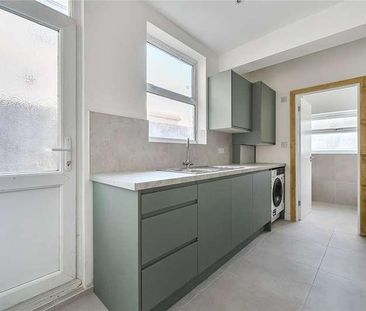 Scotland Green Road, Enfield, EN3 - Photo 5