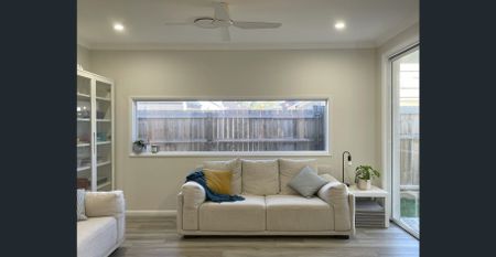 Discover Your Dream Home with Ducted Air Con and Solar Panel System. - Photo 3