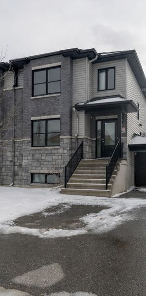 Grand 3 Chambres Sur 2 étages à Louer - Photo 1