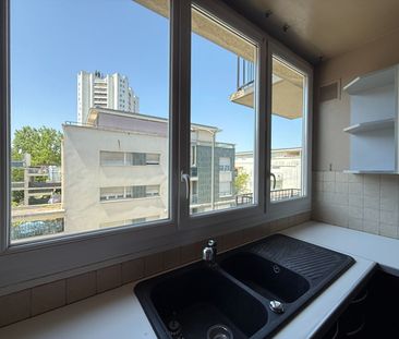 Location Appartement 3 pièces 56m² - Photo 3