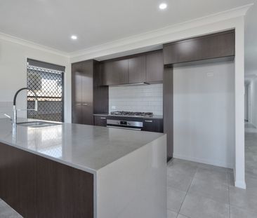 Modern Home Designed for Lifestyle & Community in Plantation Palms! - Photo 2
