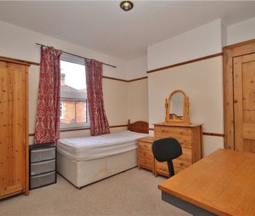Acacia Road, Guildford, Surrey, GU1 1HL - Photo 2