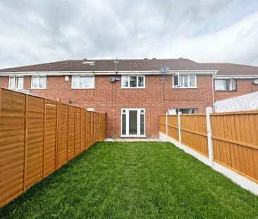 2 bedroom Town house to rent - Photo 1