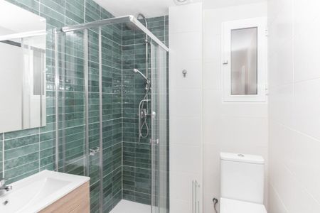 Carrer de la Font Roja, Valencia, Valencian Community 46007 - Photo 3