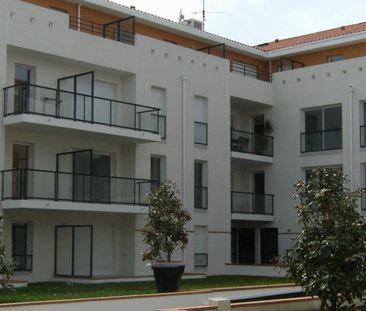 Location Appartement 2 pièces 36m² LA ROCHE SUR YON 85000 - Photo 6