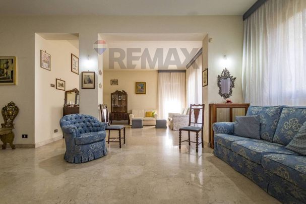 Appartamento via Messina 36, Politeama - Ruggiero Settimo, Palermo - Photo 1