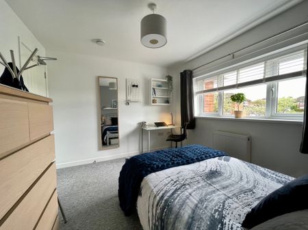 5LR - Professional Co-Living Property - Photo 5