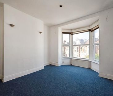 3 bedroom apartment to rent Waverley Grove, Southsea, Hampshire, PO4 - Photo 1