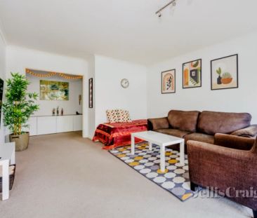 2 Bed, 1 Bath - Photo 2
