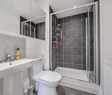 4 bedroom detached house to rent - Photo 5