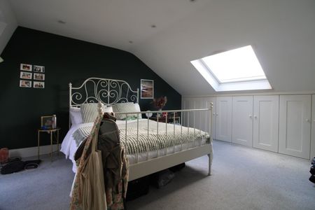 3 Bed Flat, Bickley St, SW17 - Photo 5