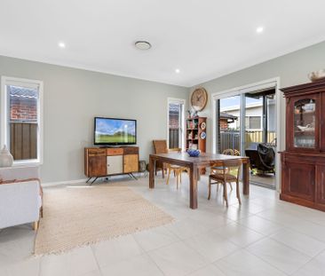 Modern Home - Photo 6