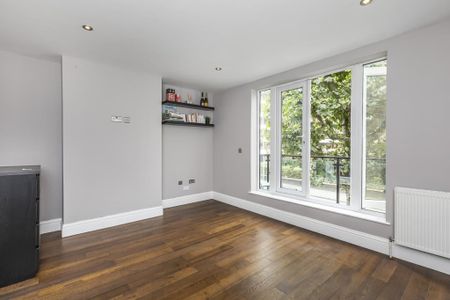 3 Bed Maisonette, Nemus Apartments, SE8 - Photo 2