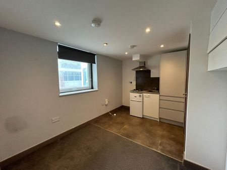 Studio to rent - Photo 2