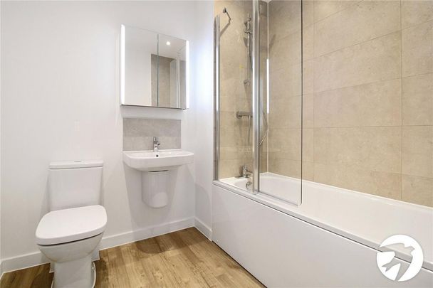 3 bedroom end of terrace house to rent - Photo 1