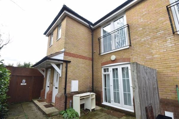 1 Bed Maisonette, Wensleydale, LU2 - Photo 1