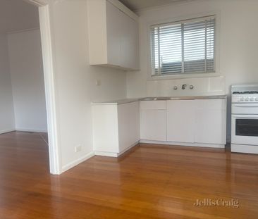 2 Laverton Street, Williamstown - Photo 3