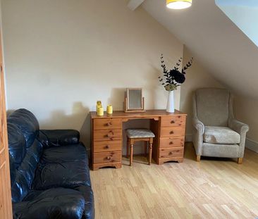 1 bedroom in a house share to rent - Photo 1