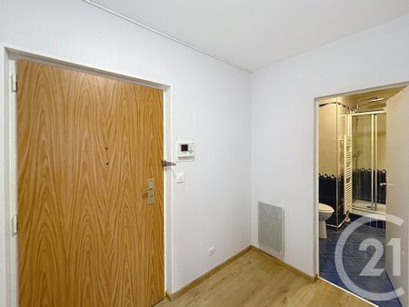 Location Appartement 2 pièces 47m² LA NEUVILLETTE 51100 - Photo 5