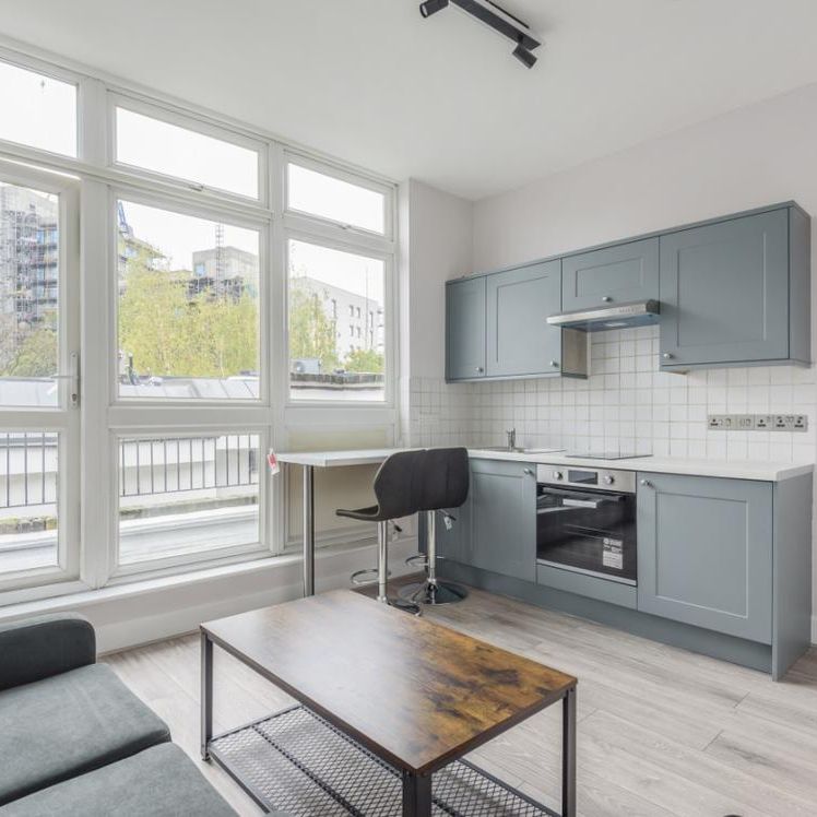 High Street, London W3 - Photo 1