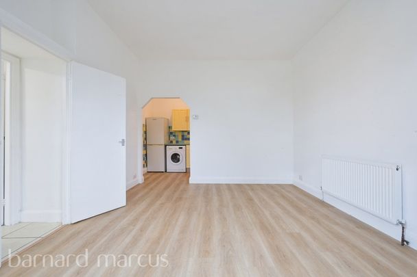 Chatsworth Road - Photo 1