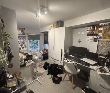 3 bedroom flat to rent - Photo 3