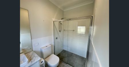 Beautiful high quality home - Photo 5