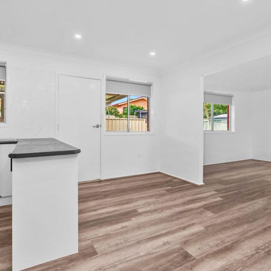 Renovated 3 Bedroom Family Home&excl; - Photo 1
